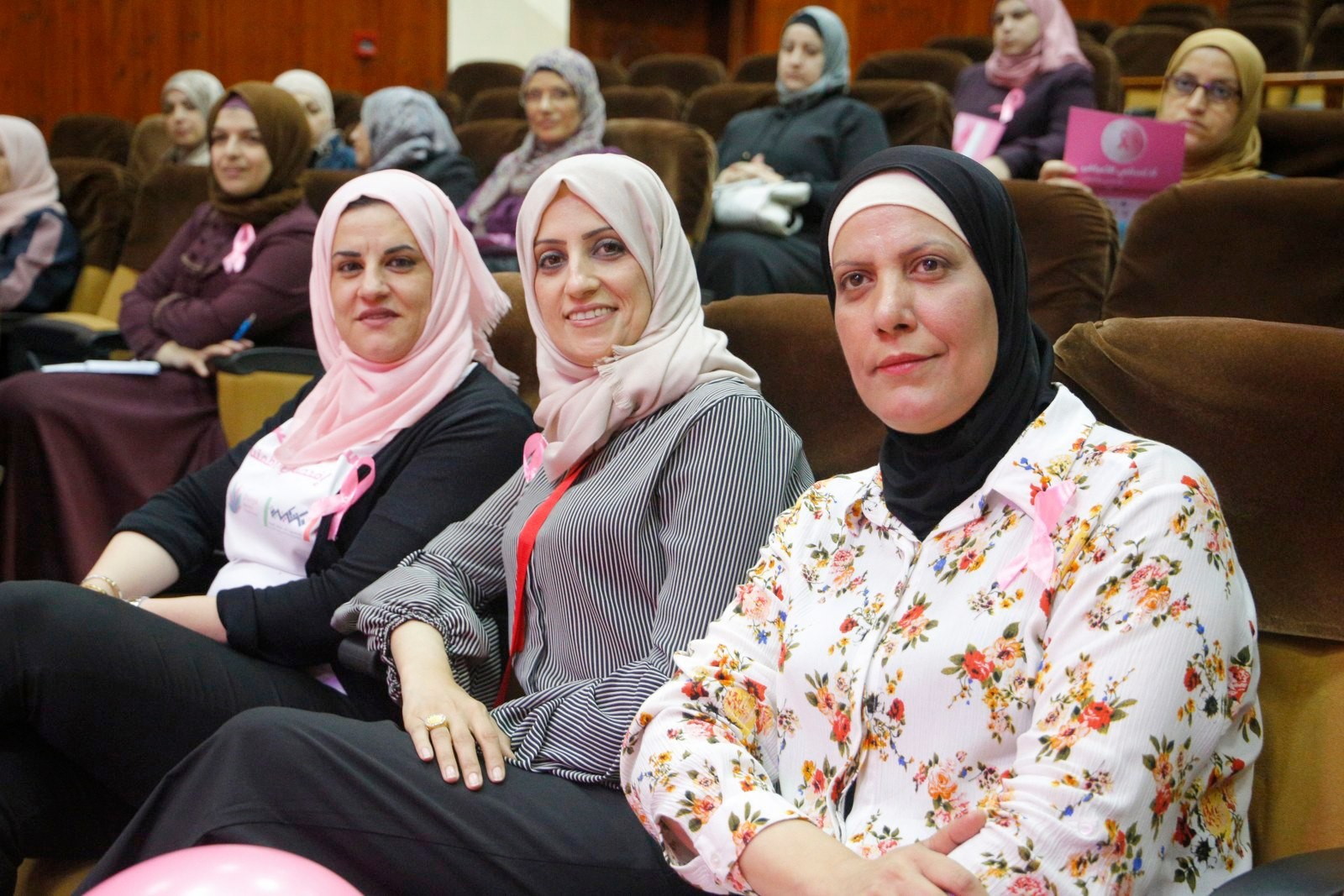 لجان العمل الصحي تعقد لقاءاً في قلقيلية حول أهمية الكشف المبكر عن سرطان الثدي (8).jpg