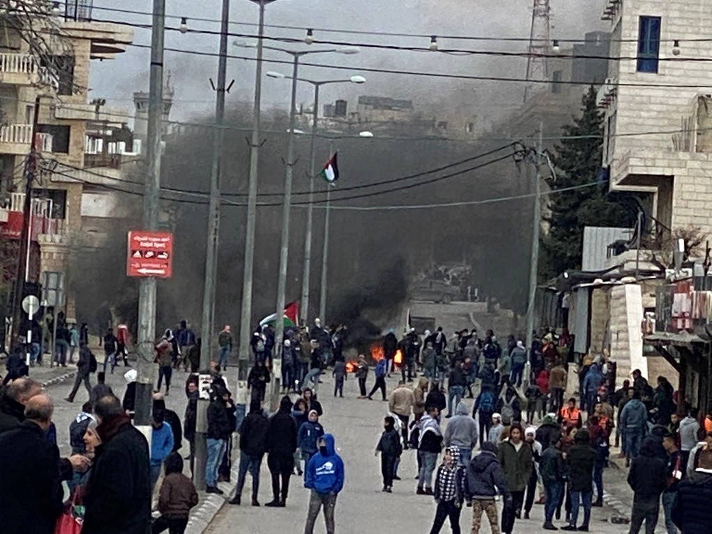 مسيرة جماهيرية ضد صفقة القرن في بيت لحم (2).JPG