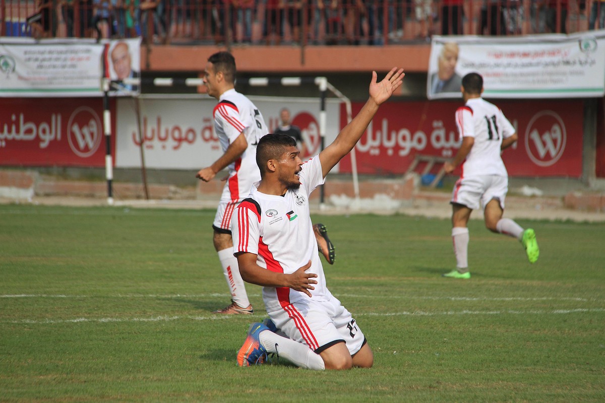 توَّج فريق شباب رفح بطلًا لكأس السوبر لكرة القدم للمحافظات الجنوبية (5).jpg