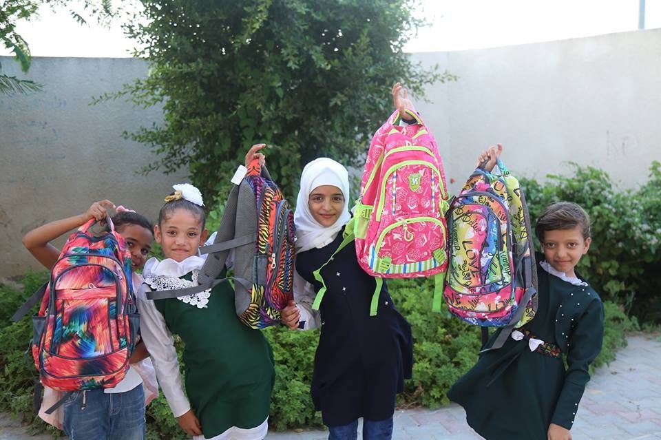 حفل حقائي مدرسة خانيونس.jpg