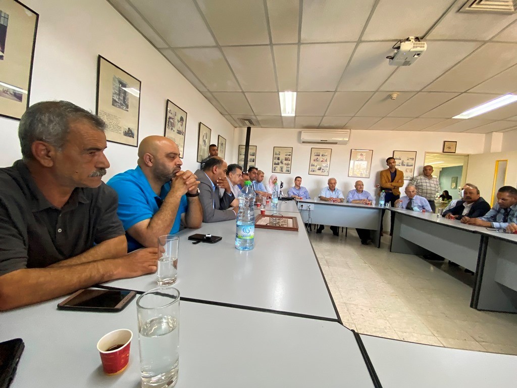 وقفة تضامنية مع مشفى جمعية بيت لحم العربية للتنديد (2).JPG