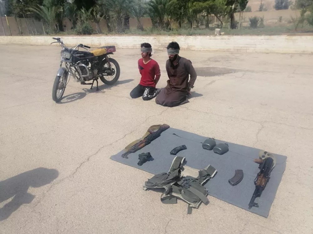 الأجهزة الأمنية السورية في تدمر بريف حمص تلقي القبض على مجموعة إرهابية تابعة لتنظيم (جيش مغاوير الثورة السورية) . © Sputnik . Attia Al-Attia 2.jpg