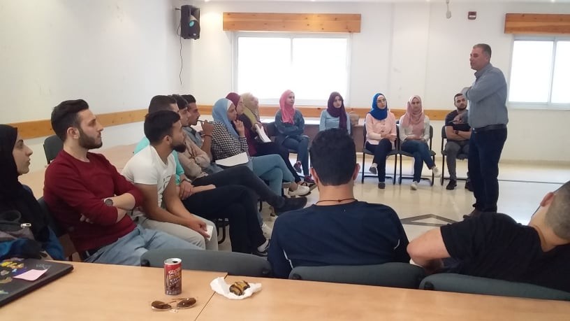 لجان العمل الصحي تختتم تدريباً للشباب في مجال القيادة والتأثير ومهارات الضغط والمناصرة (10).jpg