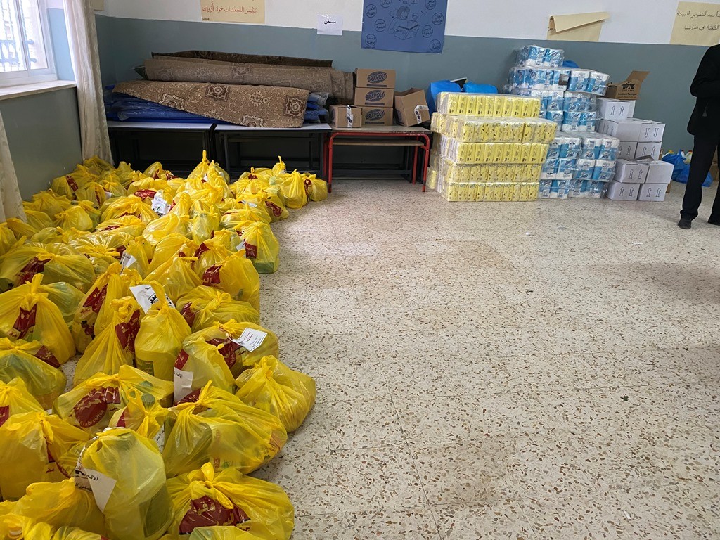 مساعدات محافظات الضفة لبيت لحم (4).JPG