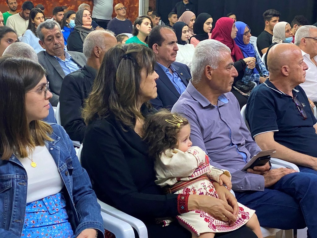 ابداع ومركز بديل يكرمان الاسير المحرر رشدي ابو مخ (3).JPG