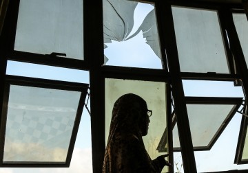 أضرار في منازل المواطنين بغزة جراء قصف للاحتلال فجر الاثنين