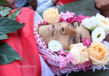جماهير شعبنا تشيّع جثمان الشهيد عز الدين التميمي في قرية النبي صالح