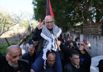 المناضل كريم يونس حرًا بعد 40 عامًا من الاعتقال في سجون الاحتلال