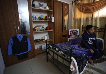 عائلة الطفل نادر حجازي تفتقده بسبب الاعتقال 