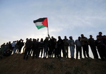 مسيرة العودة الشعبية في يومها السادس