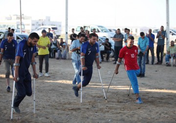 عدد من جرحى غزة ينظمون مباراة تزامنًا مع افتتاح كأس العالم بروسيا