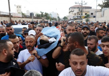 أبناء شعبنا في جنين يشيعون جثمان الشهيد متين ضبابا 