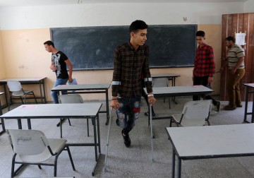 عدد من جرحى مسيرة العودة يتقدّمون لامتحان الثانوية العامة