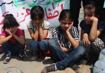 غزة.. تودع أطفالها الشهداء