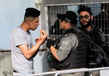 حواجز وإجراءات مُشدّدة للاحتلال في محيط الأقصى