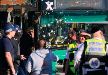 مقتل مستوطن وإصابة 19 آخرين في انفجارين بالقدس المحتلة