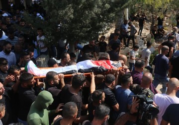 أبناء شعبنا في جنين يشيعون جثمان الفتى عدي صلاح