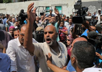 موظفو الأونروا.. لا حل إلا الحل الدائم والعادل!