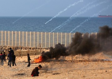 عشرات الاصابات خلال قمع الاحتلال للحراك البحري شمالي قطاع غزة