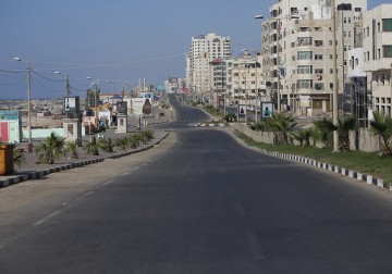 شوارع فارغة في غزة بعد اكتشاف إصابات بفيروس "كورونا"