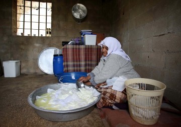 جنين: الجُبن الأبيض في بيت الحاجة 