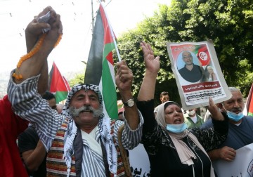 مظاهرات غضب فلسطينية رفضًا لخيانة أنظمة الإمارات والبحرين 