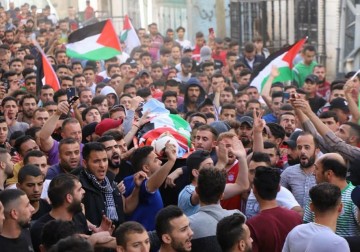 جنازة شهيد مخيّم الفوّار.. زيد فضل القيسية (14 عامًا)