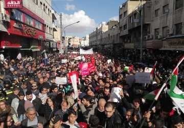 الأردن: الآلاف ينتفضون رفضًا لاتفاقية الغاز مع الكيان الصهيوني
