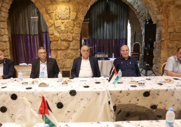 لقاء قيادي يجمع الشعبية مع حماس في بيروت 