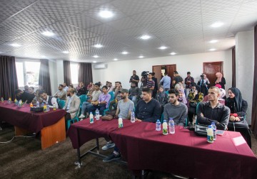 طلاب الجامعات في غزة يشاركون في حفل تأبين شهداء الضفة الغربية