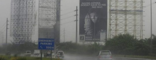 يؤكد خبراء الارصاد أن الاعصار يتحرك ببطء ما يعني استمرار هطول الامطار المصاحبة في نفس المنطقة لعدة أيام