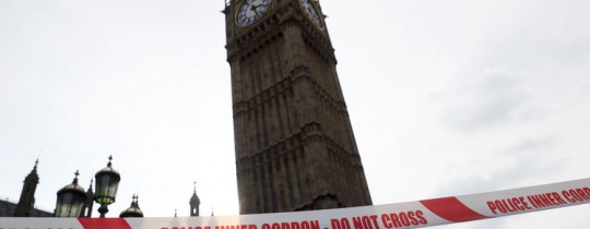 البرلمان البريطاني بعد تطويقه على خلفية الهجوم الإرهابي