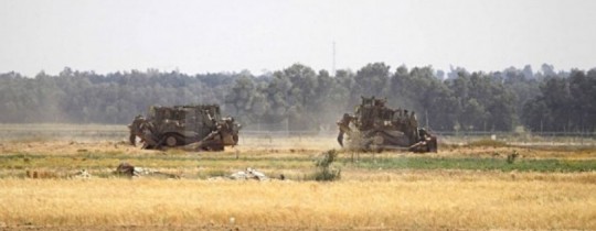 توغل محدود لآليات الاحتلال شرق القرارة