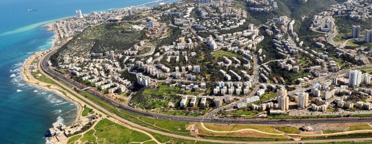 تبث القناة من مدينة حيفا المحتلة