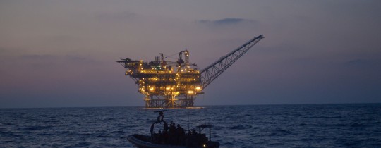 العمل على حقول الغاز في البحر المتوسط - أرشيف