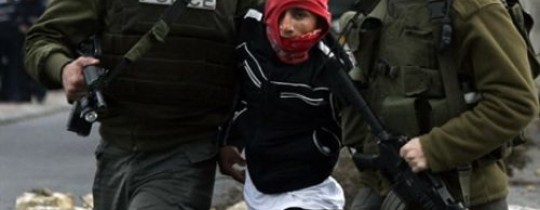 ارشيفية - جنود الاحتلال يعتقلون احد اطفال مدينة القدس
