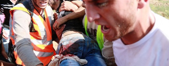 الاحتلال تعمّد إصابة الشبان بالرصاص الحي في مقتل أو مكان يتسبب بإعاقة دائمة/ تصوير: طارق مسعود