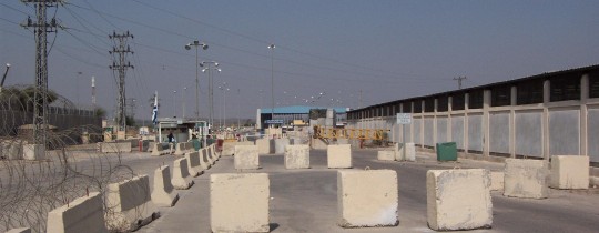 حاجز يُقيمه دولة الاحتلال في الضفة المحنلة