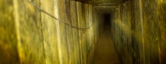 صورة للنفق الذي زعم الاحتلال اليوم العثور عليه جنوب قطاع غزة 