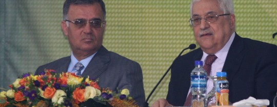 أمين مقبول مع الرئيس عباس - أرشيف 