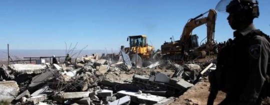 الاحتلال يُهدد بهدم آلاف المباني قرب الجدار لحجج "أمنيّة"