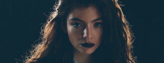 المغنية العالمية لورد