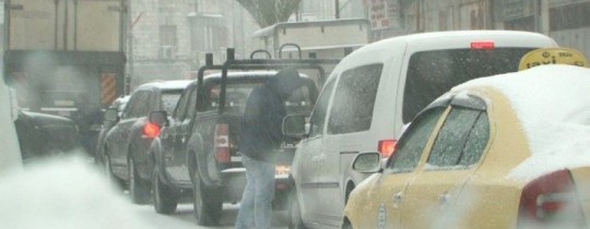 تعبيرية-منخفض عاصف ومثلج