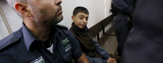 الطفل-الاسير-معاوية-علقم-خلال-عرضه-على-المحكمة-المركزية-الاسرائيلية-660x330