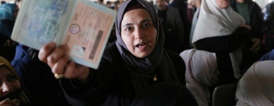 السفارة الفلسطينية بالقاهرة تعلن فتح باب التسجيل لعودة الغزيين العالقين