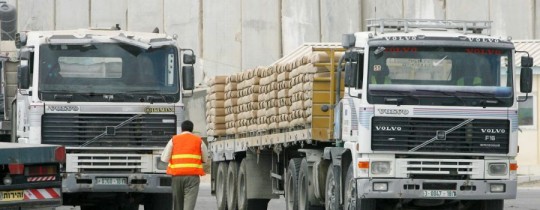 إدخال 650 شاحنة عبر معبر كرم أبو سالم اليوم الإثنين