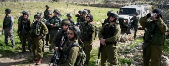 جيش الاحتلال على السياج الفاصل - أرشيف