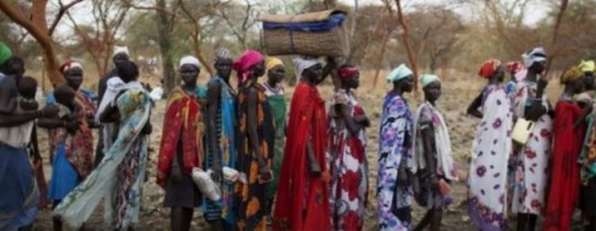 نزح السودانيون بالآلاف في ظل النزاع القائم