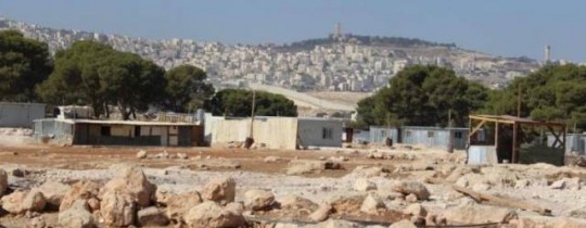 قرية الخان الأحمر
