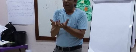 الشاعر خالد جمعة خلال المحاضرة